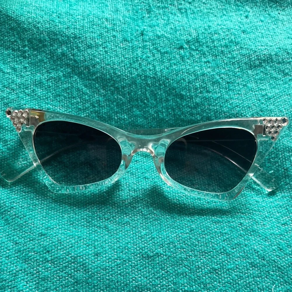 Stylish Clear Cat-Eye Sunglasses for kids . Youth size